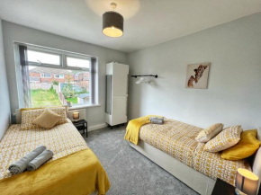 Cheerful 3 bedroom home with Netflix and Wi-Fi